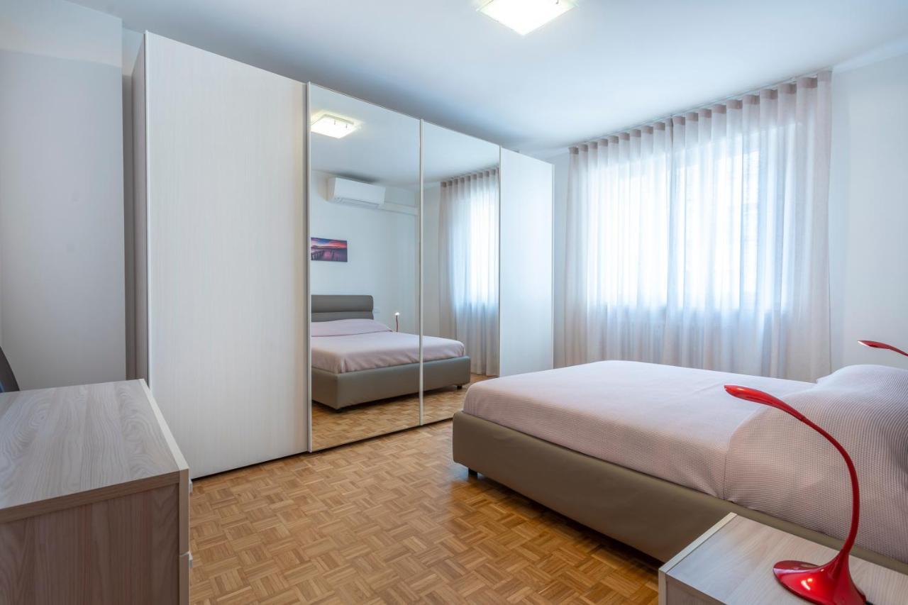 Udine Palazzo D'Aronco Modern Apartment Εξωτερικό φωτογραφία