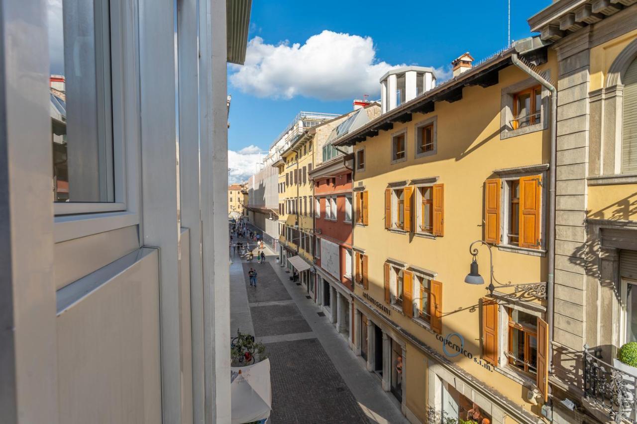 Udine Palazzo D'Aronco Modern Apartment Εξωτερικό φωτογραφία